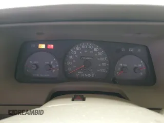 2005 Mercury Grand Marquis LS Premium with VIN 2MEFM75W05X615367, listed as a Copart auction lot 52590275 with 203,052 mi miles and Salvage Title. Bid and sale history available at carsss.com. Image 9.