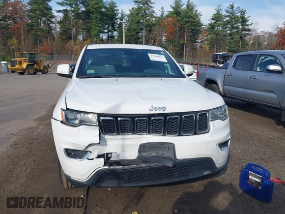 2018 Jeep Grand Cherokee Upland z VIN 1C4RJFAG6JC422101, wystawiony jako IAAI lot #40700021 z przebiegiem 62 299 mil mil oraz . Historia ofert i sprzedaży dostępna na DreamBid. Obrazek 13.