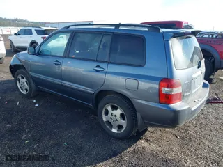 2004 Toyota Highlander with VIN JTEEP21A740062131, listed as a IAAI auction lot 41690692 with 224,877 mi miles. Bid and sale history available at carsss.com. Image 3.