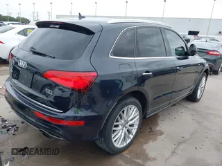 2017 Audi Q5 Premium Plus z VIN WA1M2AFP7HA061710, wystawiony jako IAAI lot #42311498 z przebiegiem 105 922 mil mil oraz . Historia ofert i sprzedaży dostępna na DreamBid. Obrazek 4.