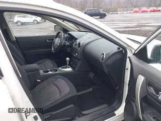 2011 Nissan Rogue S z VIN JN8AS5MV1BW305528, wystawiony jako IAAI lot #41936403 z przebiegiem 175 033 mil mil oraz . Historia ofert i sprzedaży dostępna na DreamBid. Obrazek 5.
