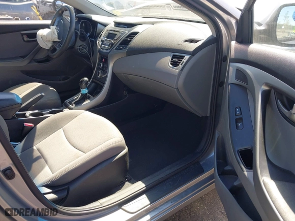 2016 Hyundai Elantra SE with VIN 5NPDH4AE2GH686342, listed as a IAAI auction lot 41892110 with 86,454 mi miles. Bid and sale history available at carsss.com. Image 5.