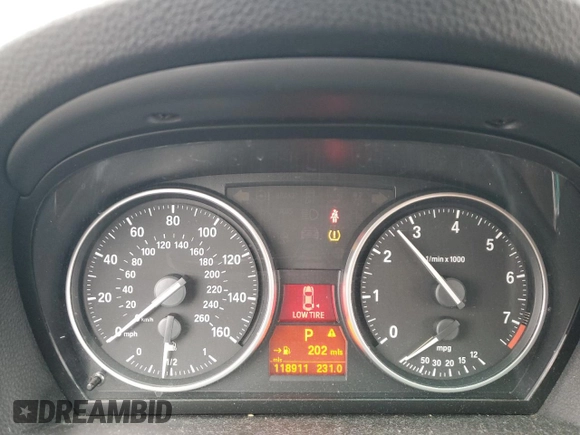 2011 BMW 3 Series 328i с VIN WBAPH5G58BNM84086, выставлен на аукционе Copart как лот 55366015 с пробегом 118 911 миль миль и Списание • Salvage title. История ставок и продаж доступна на DreamBid. Изображение 9.