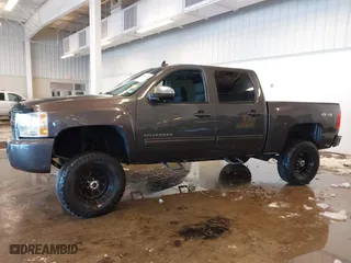 2011 Chevrolet Silverado 1500 LS with VIN 3GCPKREA0BG138487, listed as a IAAI auction lot 41305551 with 101,583 mi miles. Bid and sale history available at carsss.com. Image 15.