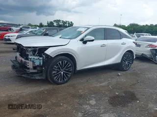 2024 Lexus RX 350 z VIN 2T2BAMBA4RC028661, wystawiony jako IAAI lot #42252708 z przebiegiem 19 141 mil mil oraz . Historia ofert i sprzedaży dostępna na DreamBid. Obrazek 2.