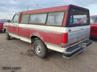 1988 Ford 1/2 Ton Trucks with VIN 1FTDF15N1JNA27920, listed as a IAAI auction lot 41915422 with 22,805 mi miles. Bid and sale history available at carsss.com. Image 3.