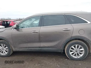2019 Kia Sorento LX with VIN 5XYPG4A36KG498972, listed as a IAAI auction lot 41451765 with 82,339 mi miles. Bid and sale history available at carsss.com. Image 14.