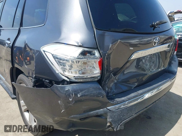 2013 Toyota Highlander Limited with VIN 5TDYK3EH2DS115747, listed as a IAAI auction lot 42460120 with 149,479 mi miles and . Bid and sale history available at DreamBid. Image 6.