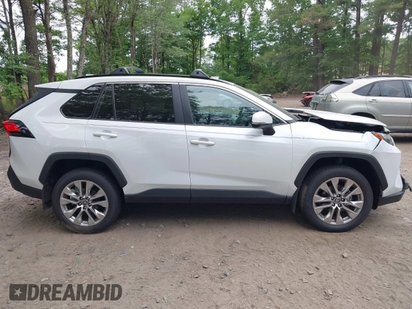 2025 Toyota RAV4 XLE Premium with VIN 2T3A1RFV9SW532080, listed as a IAAI auction lot 42420248 with 323 mi miles and . Bid and sale history available at DreamBid. Image 13.