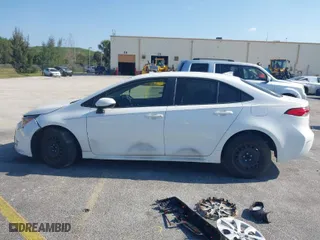 2020 Toyota Corolla LE with VIN JTDEPRAE1LJ104849, listed as a IAAI auction lot 42073209 with 83,042 mi miles. Bid and sale history available at carsss.com. Image 15.