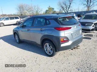 2021 Hyundai Kona SE with VIN KM8K12AA9MU667653, listed as a IAAI auction lot 41889973 with 30,399 mi miles and . Bid and sale history available at DreamBid. Image 3.