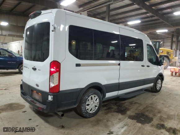 2022 Ford Transit Passenger Wagon XL with VIN 1FBAX2C82NKA78986, listed as a Copart auction lot 42490795 with 63,246 mi miles and Clean Title. Bid and sale history available at carsss.com. Image 3.