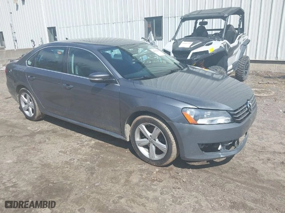 2013 Volkswagen Passat SE w/Sunroof with VIN 1VWBH7A39DC070066, listed as a IAAI auction lot 41956865 with 186,414 mi miles. Bid and sale history available at carsss.com. Image 1.