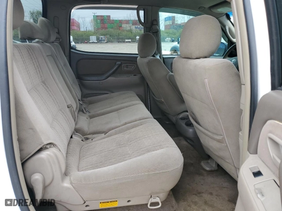 2005 Toyota Tundra SR5 with VIN 5TBET34195S485138, listed as a Copart auction lot 53000375 with 300,186 mi miles and Clean Title. Bid and sale history available at carsss.com. Image 10.