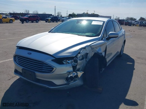 2019 Ford Fusion Hybrid SE with VIN 3FA6P0LU2KR188503, listed as a IAAI auction lot 41846755 with 67,906 mi miles. Bid and sale history available at carsss.com. Image 6.