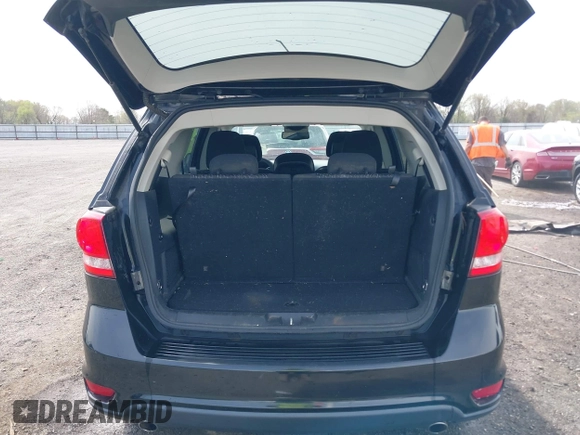 2014 Dodge Journey SXT with VIN 3C4PDCBG2ET262014, listed as a IAAI auction lot 41898343 with 199,732 mi miles. Bid and sale history available at carsss.com. Image 17.