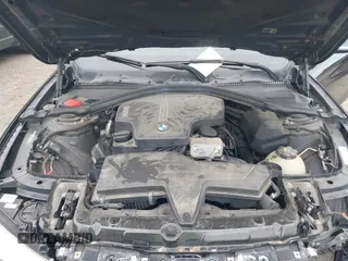 2015 BMW 4 Series 428i xDrive z VIN WBA3N9C56FK246586, wystawiony jako IAAI lot #40138540 z przebiegiem 127 512 mil mil oraz . Historia ofert i sprzedaży dostępna na DreamBid. Obrazek 10.