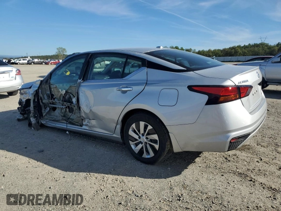 2020 Nissan Altima S with VIN 1N4BL4BW0LN322935, listed as a Copart auction lot 50642465 with 45,527 mi miles and Salvage Title. Bid and sale history available at DreamBid. Image 2.