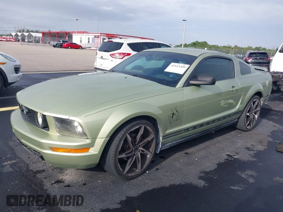 2005 Ford Mustang Deluxe с VIN 1ZVFT80N255140487, выставлен на аукционе IAAI как лот 42643309 с пробегом 153 782 миль миль и . История ставок и продаж доступна на DreamBid. Изображение 2.