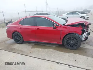 2021 Toyota Camry XSE z VIN 4T1K61AKXMU426592, wystawiony jako IAAI lot #41651425 z przebiegiem 56 485 mil mil oraz . Historia ofert i sprzedaży dostępna na DreamBid. Obrazek 13.