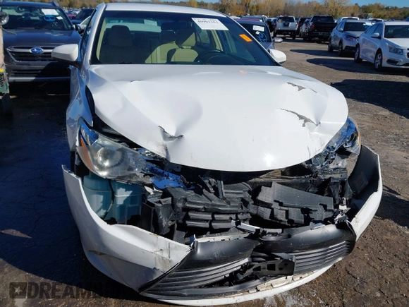 2015 Toyota Camry XLE with VIN 4T1BF1FK7FU023620, listed as a IAAI auction lot 40901262 with 122,968 mi miles. Bid and sale history available at carsss.com. Image 12.