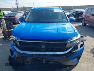 2022 Volkswagen Taos SE z VIN 3VVRX7B28NM088778, wystawiony jako IAAI lot #41624907 z przebiegiem 32 903 mil mil oraz . Historia ofert i sprzedaży dostępna na DreamBid. Obrazek 12.