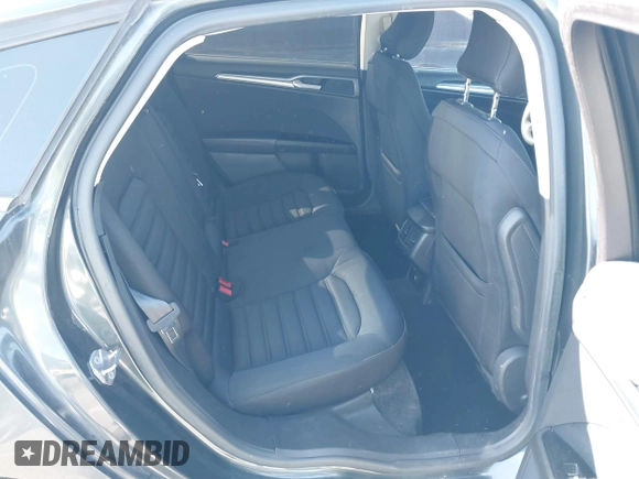 2015 Ford Fusion SE Hybrid with VIN 3FA6P0LU4FR306928, listed as a IAAI auction lot 41826720 with 83,983 mi miles. Bid and sale history available at carsss.com. Image 8.