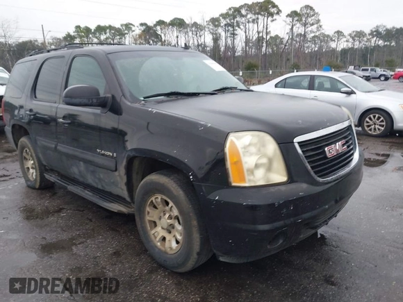 2008 GMC Yukon SLE w/3SA with VIN 1GKFC13C88R268108, listed as a IAAI auction lot 41645695 with 312,776 mi miles. Bid and sale history available at carsss.com. Image 1.