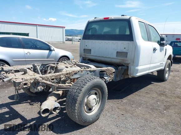 2020 Ford F-250 XL with VIN 1FT7X2BT2LEC53597, listed as a IAAI auction lot 42404660 with 94,425 mi miles and . Bid and sale history available at DreamBid. Image 4.