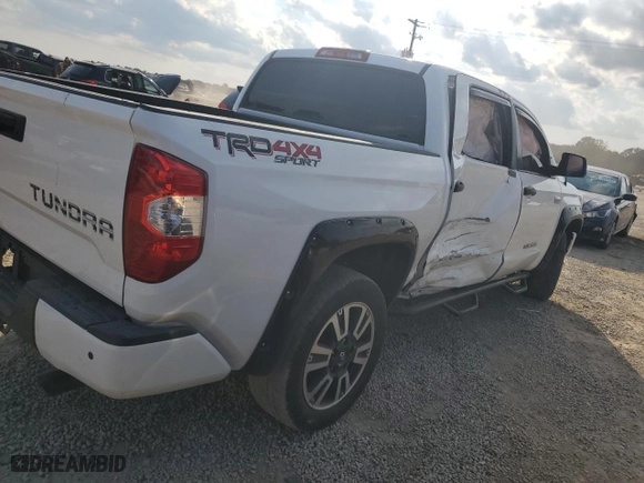 2018 Toyota Tundra 4WD SR5 with VIN 5TFDW5F12JX763384, listed as a Copart auction lot 76027624 with 0 mi miles and Salvage Title. Bid and sale history available at carsss.com. Image 3.