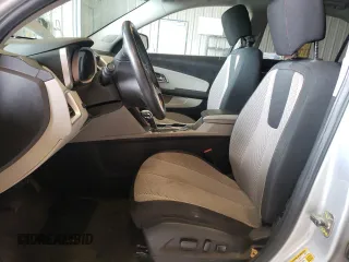 2011 Chevrolet Equinox 2LT z VIN 2GNALPEC1B1155730, wystawiony jako Copart lot #79115644 z przebiegiem 125 708 mil mil oraz Nie do naprawy • Non repairable. Historia ofert i sprzedaży dostępna na DreamBid. Obrazek 7.