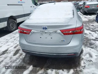 2016 Toyota Avalon XLE Premium z VIN 4T1BD1EB0GU049999, wystawiony jako IAAI lot #41624589 z przebiegiem 61 785 mil mil oraz . Historia ofert i sprzedaży dostępna na DreamBid. Obrazek 15.