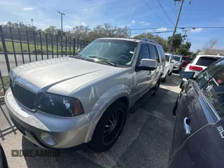 2003 Lincoln Navigator Ultimate with VIN 5LMFU27R83LJ21238, listed as a Copart auction lot 46644205 with 153,452 mi miles and Clean Title. Bid and sale history available at carsss.com. Image 2.