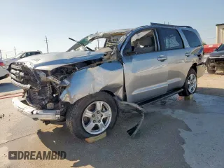 2012 Toyota Sequoia SR5 with VIN 5TDZY5G16CS041407, listed as a Copart auction lot 52208675 with 204,773 mi miles and Non Repairable. Bid and sale history available at carsss.com. Image 1.