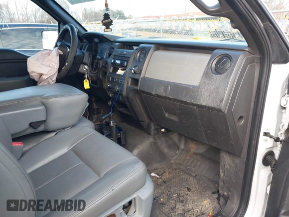 2014 Ford F-150 XL with VIN 1FTFX1CF9EKF39644, listed as a IAAI auction lot 41160445 with 239,110 mi miles. Bid and sale history available at carsss.com. Image 5.