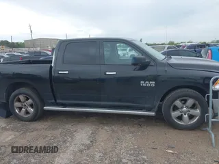 2015 Ram 1500 Lone Star z VIN 1C6RR6LG6FS676868, wystawiony jako IAAI lot #41903806 z przebiegiem 153 436 mil mil oraz . Historia ofert i sprzedaży dostępna na DreamBid. Obrazek 13.