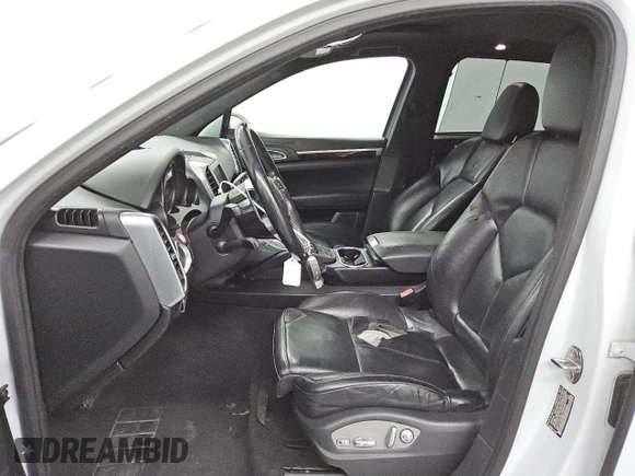 2016 Porsche Cayenne with VIN WP1AA2A28GLA01613, listed as a Copart auction lot 46182805 with 121,911 mi miles and Clean Title. Bid and sale history available at carsss.com. Image 7.