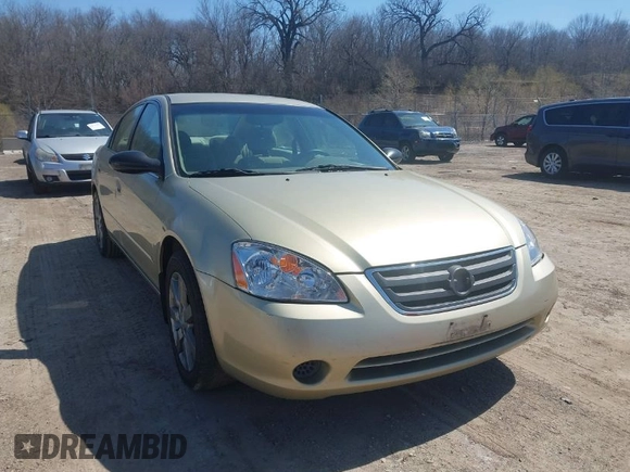 2002 Nissan Altima S with VIN 1N4AL11D62C154514, listed as a IAAI auction lot 41991610 with 175,742 mi miles. Bid and sale history available at carsss.com. Image 1.