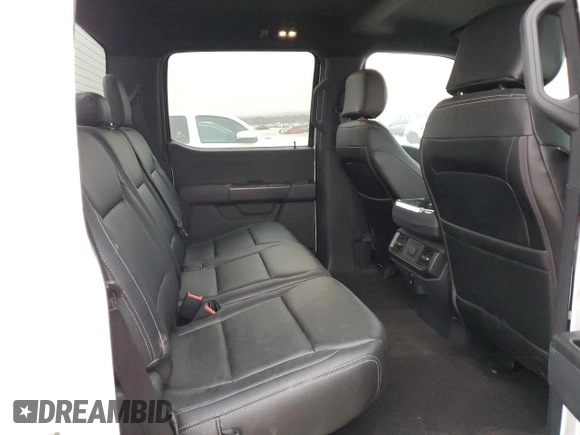 2021 Ford F-150 XL z VIN 1FTEW1CP0MFC94084, wystawiony jako Copart lot #43989965 z przebiegiem 3 151 mil mil oraz Szkoda całkowita • Salvage title. Historia ofert i sprzedaży dostępna na DreamBid. Obrazek 10.