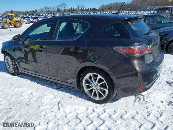 2011 Lexus CT 200h with VIN JTHKD5BH3B2005213, listed as a IAAI auction lot 41608399 with 220,219 mi miles. Bid and sale history available at carsss.com. Image 3.