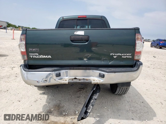 2011 Toyota Tacoma PreRunner z VIN 5TFTU4GN9BX001765, wystawiony jako Copart lot #58019945 z przebiegiem 120 380 mil mil oraz Szkoda całkowita • Salvage title. Historia ofert i sprzedaży dostępna na DreamBid. Obrazek 6.