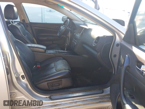 2013 Nissan Maxima SV with VIN 1N4AA5AP4DC807870, listed as a IAAI auction lot 41809194 with 129,034 mi miles and . Bid and sale history available at DreamBid. Image 5.