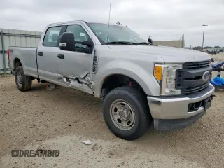 2017 Ford F-350 Platinum с VIN 1FT8W3BT1HEC67138, выставлен на аукционе Copart как лот 58471145 с пробегом 152 278 миль миль и Списание • Salvage title. История ставок и продаж доступна на DreamBid. Изображение 4.