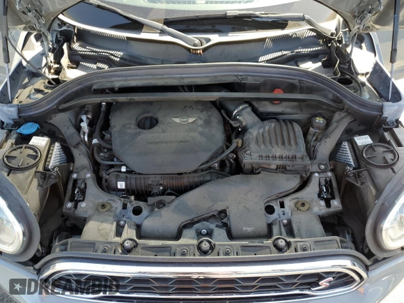 2018 MINI Countryman Cooper S with VIN WMZYT3C32J3E00307, listed as a Copart auction lot 62218445 with 41,652 mi miles and Salvage title. Bid and sale history available at DreamBid. Image 11.