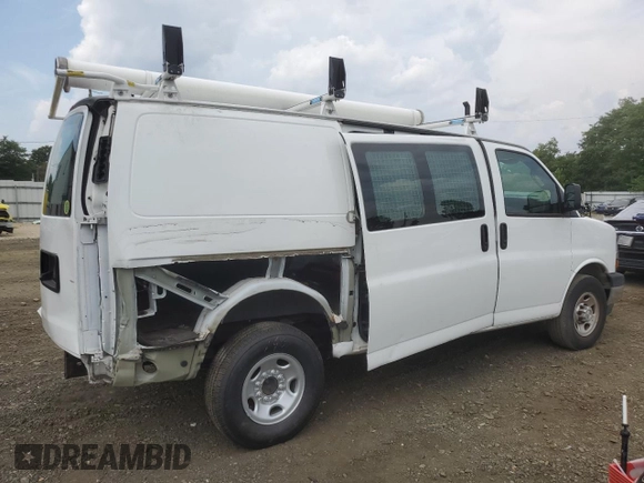 2019 Chevrolet Express Cargo Van with VIN 1GCWGAFG5K1299451, listed as a Copart auction lot 65785654 with 22,343 mi miles and Salvage Title. Bid and sale history available at carsss.com. Image 3.