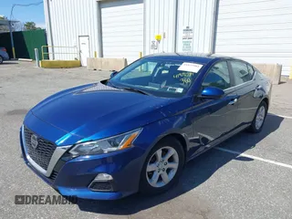 2019 Nissan Altima 2.5 S with VIN 1N4BL4BV4KC107074, listed as a IAAI auction lot 41972584 with 112,607 mi miles. Bid and sale history available at carsss.com. Image 2.