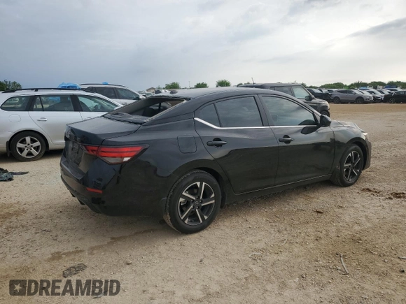 2025 Nissan Sentra SV z VIN 3N1AB8CV1SY224331, wystawiony jako Copart lot #52044775 z przebiegiem 1 454 mil mil oraz Czysty tytuł • Clean title. Historia ofert i sprzedaży dostępna na DreamBid. Obrazek 3.