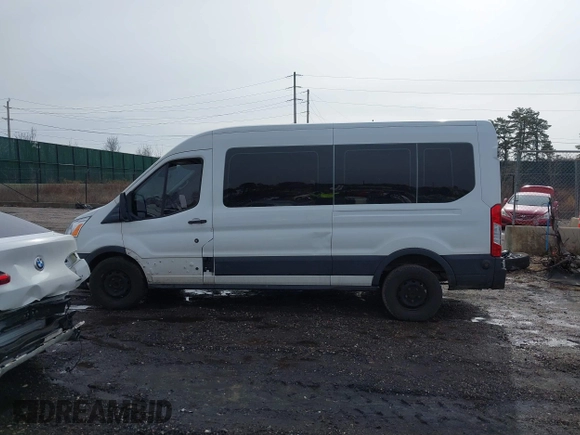 2019 Ford Transit Passenger XL with VIN 1FBAX2CM0KKA23414, listed as a IAAI auction lot 41414158 with 481,235 mi miles and . Bid and sale history available at carsss.com. Image 14.