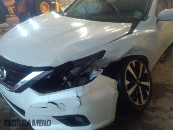 2018 Nissan Altima SR with VIN 1N4AL3AP9JC294402, listed as a IAAI auction lot 41181658 with 46,289 mi miles and . Bid and sale history available at carsss.com. Image 17.