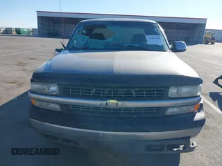 2000 Chevrolet Silverado 1500 LS with VIN 2GCEK19T6Y1352454, listed as a IAAI auction lot 41464394 with 207,109 mi miles. Bid and sale history available at carsss.com. Image 12.